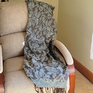 MELANGE Home NWT Manchester Chenille Throw Blanket